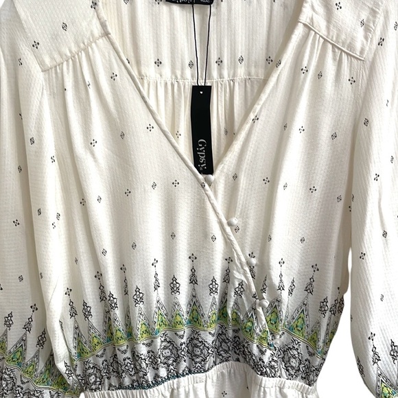 NWT Gypsy 05 Printed Romper Button Surplice Bust SZ M - Picture 5 of 10